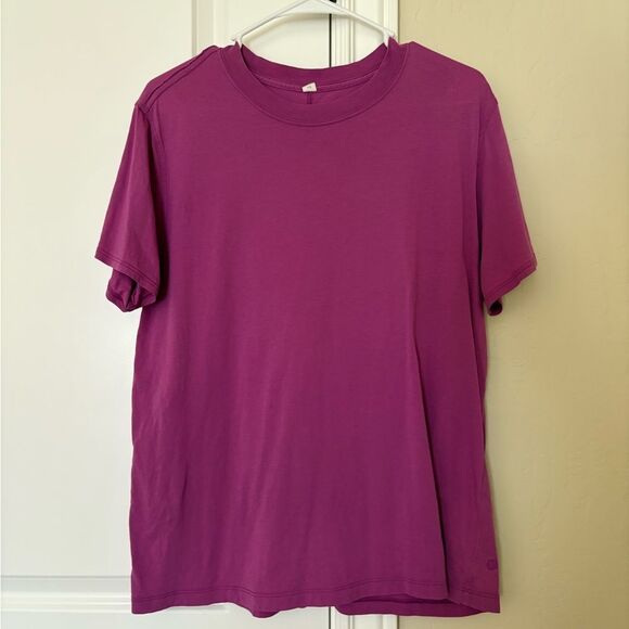 Lululemon short Sleeve shirt - Picture 1 of 3